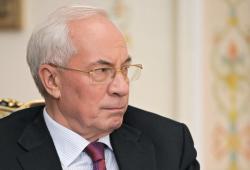Азарова побудили разобраться с поездом «Киев-Львов»
